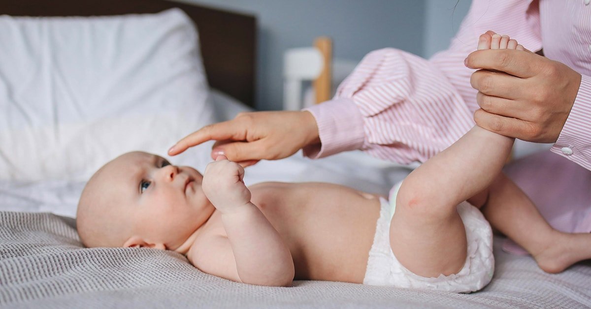 इन 10 तरीकों से करें नवजात शिशु की देखभाल | Navjaat Shishu Ki Dekhbhal Kaise Kare